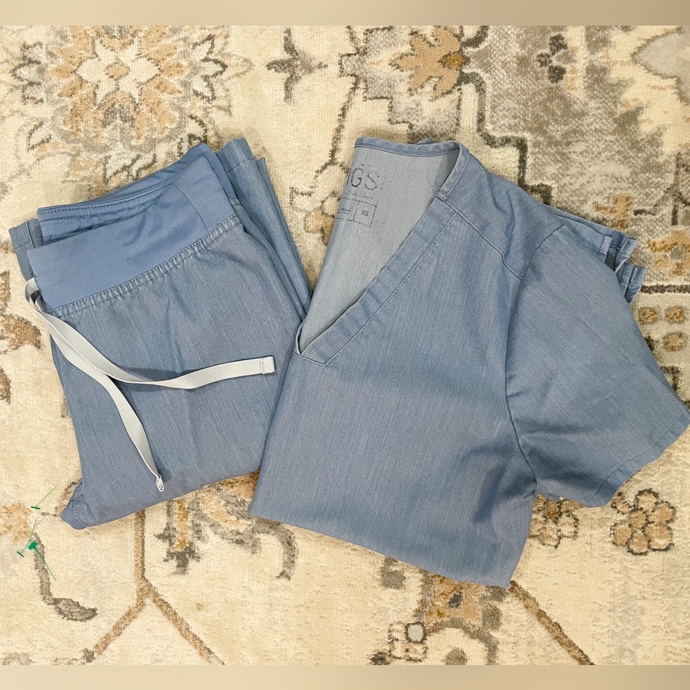 Figs Scrub Set